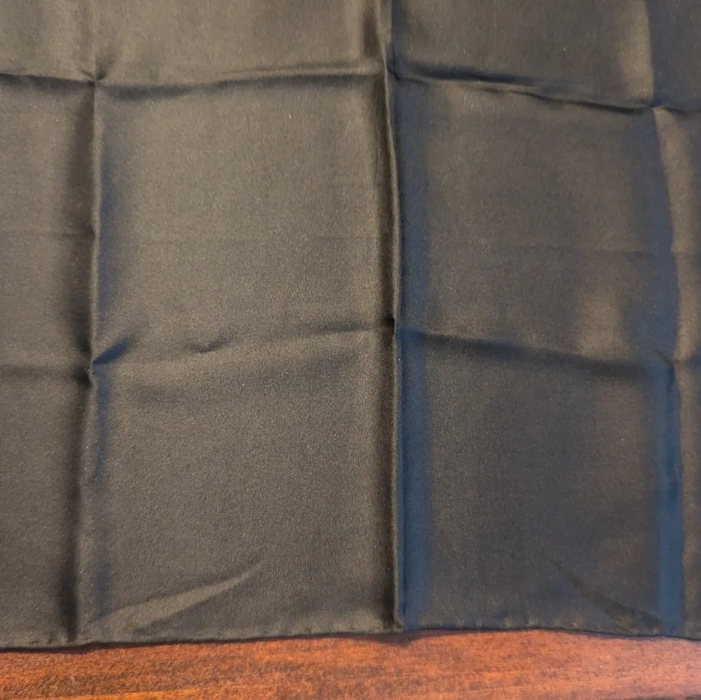 🖤 Triangle 3 Silk Vintage handsewn rolled handkerchief pocket square Green Blue